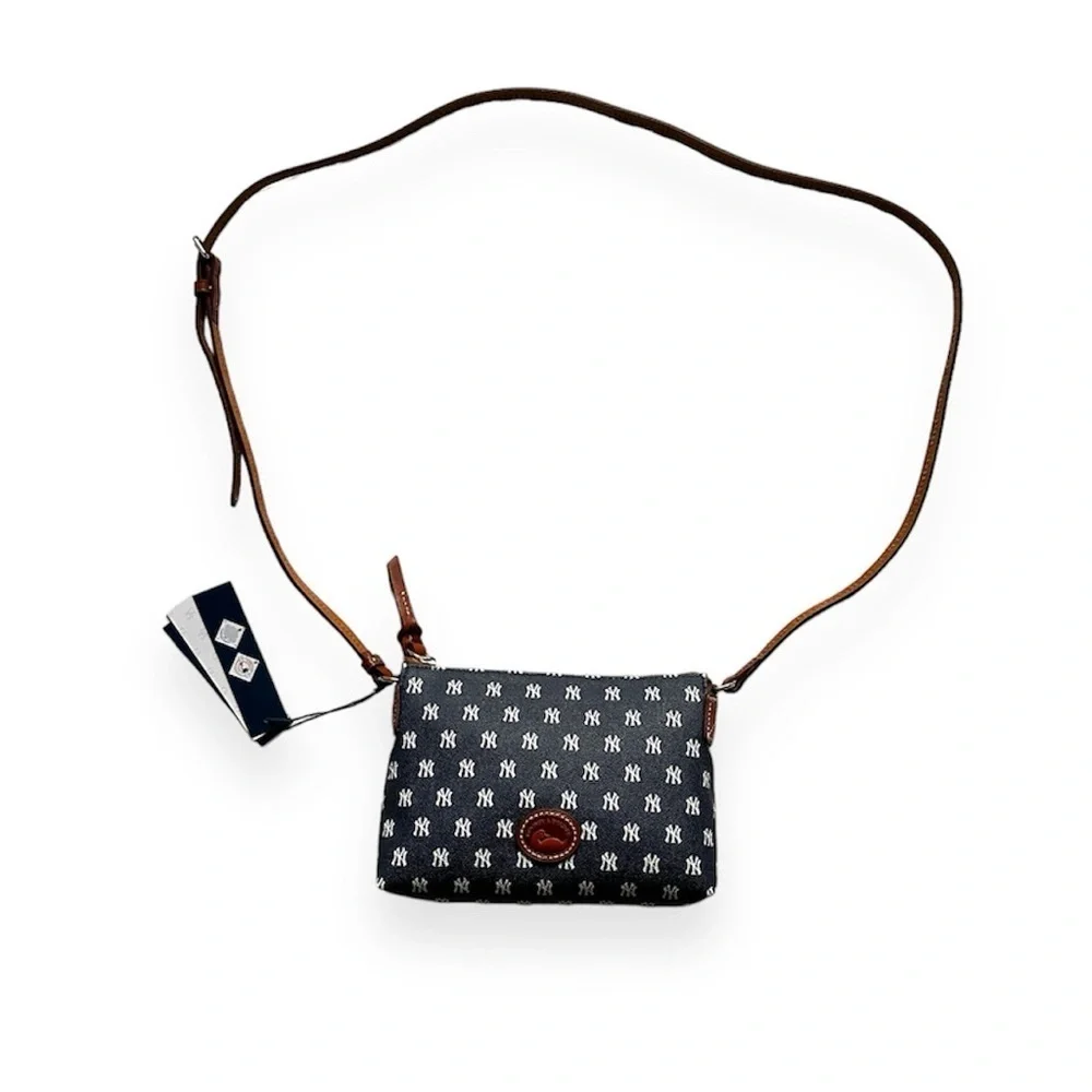 DOONEY & BOURKE MLB YANKEES CROSSBODY BAG COLLAB